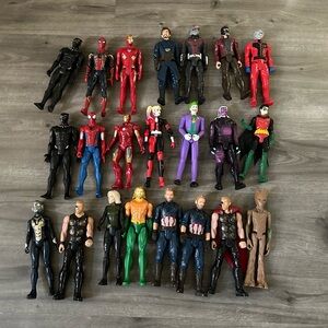 Marvel Action Superheroes 12”